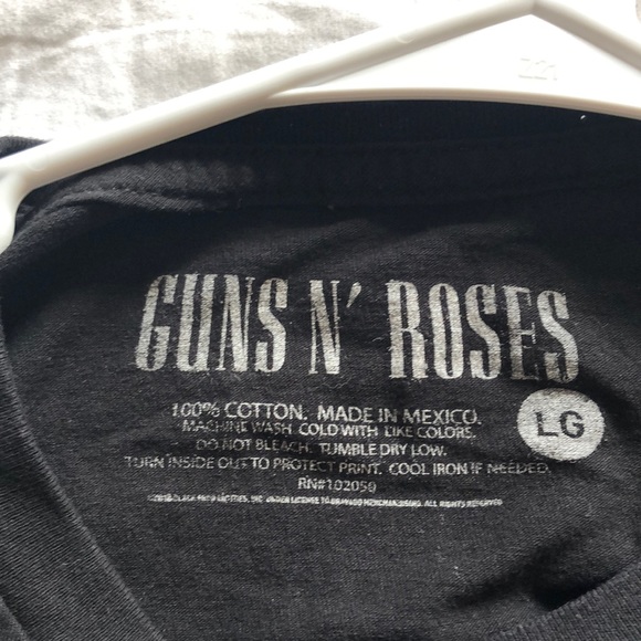Guns and Roses tee - Picture 3 of 3